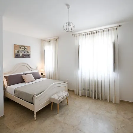 Dimora Zezzella Gasthuis 4*